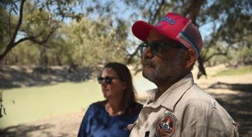 Senior Ranger Max Quayle and Dr Kathryn Korbel at the Darling Baaka River